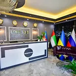 Loca Suit Life Airport Hotel