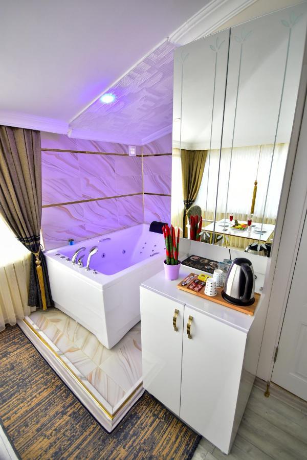 Loca Life Airport 3* İstanbul